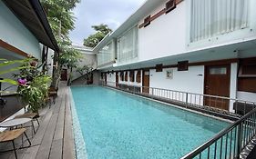 Emaki Bumi Singgah